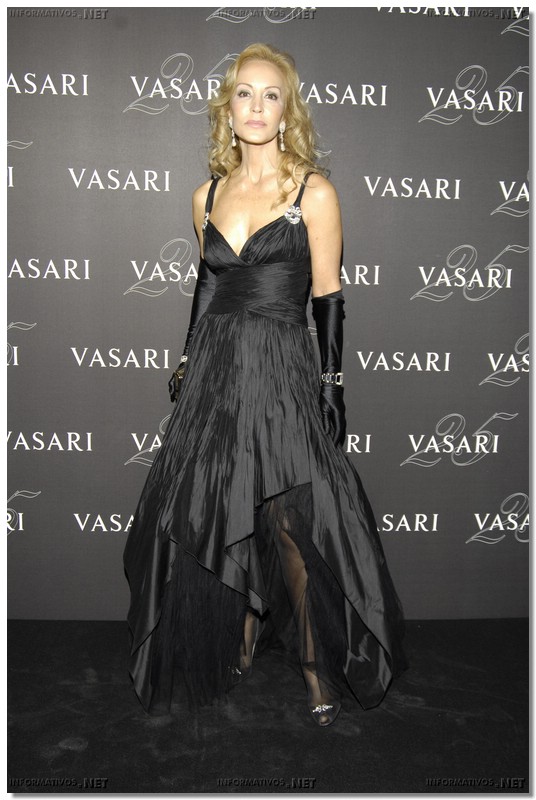 http://informativos.net/public/images/2007/1123_Vasari/Carmen%20Lomana.jpg