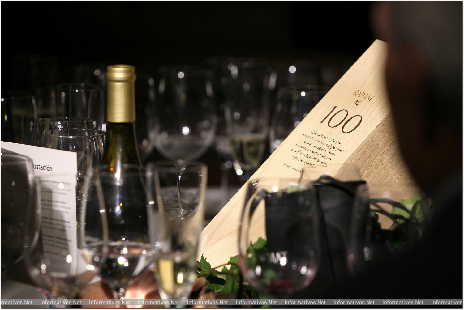 Raimat-Lleida 02OCT014.-Celebración  Centenario de la Bodega Raimat. Para conmemorarlo, 603 botellas en edición limitada de un vino elaborado con uva de la mejor viña de 2013 tratada con un mimo especial, situada en las mejores parcelas de Chardonnay y de Xarel.lo. Se comercializará a partir de la primavera de 2015, en tiendas especializadas y en las misma bodega, a un precio aproximado de 100 euros.
