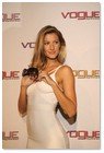 :: Pulse para Ampliar :: Presentacion Vogue eyewear Atzaro Ibiza: Gisele Bündchen