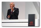 :: Pulse para Ampliar :: Presentación del Nuevo SEAT Ibiza 2008: Erich Schmitt (Pte. SEAT) destaca las cuidadas terminaciones tenidas en cuenta en el nuevo diseño