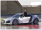 :: Pulse para Ampliar :: Robert Downey Jr. es Tony Stark en la película de Marvel-Comics "Iron Man" y el Audi R8 su coche concepto