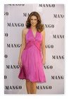 :: Pulse para Ampliar :: Elizabeth Hurley presenta para Mango su coleccion de baño en Hotel Urban