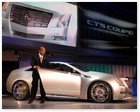 :: Pulse para Ampliar :: Ed Welburn, Vice Presidente de Diseño de GM, presenta el Cadillac CTS Coupe Concept en el North American International Auto Show 2008 de Detroit, Michigan.