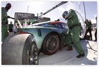 :: Pulse para Ampliar :: American LeMans Series, Laguna Seca, Octubre de 2005: Hackett patrocina a Aston Martin