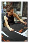 :: Pulse para Ampliar :: Alexandra Navas couture: Alexandra personalizando unos pantalones