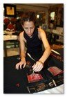 :: Pulse para Ampliar :: Alexandra Navas couture: Alexandra personalizando unos pantalones