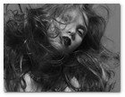 :: Pulse para Ampliar :: Tendencias Le Salon OT-INV 2008/09. Cabellos en Libertad. "MUSA" La melena con volumen y ondas muy discretas, da un aspecto de cabellera al viento muy natural, perfecta para looks informales. El efecto es de una melena abundante y etérea con un toque retro que la hace terriblemente moderna.