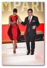 :: Pulse para Ampliar :: Club Campari  - Campari Calendar 2009: Jessica Alba y el  Campari CEO Bob Kunze-Concewitz