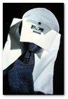 :: Pulse para Ampliar :: Presentación de la Corbata Pietro Baldani "Liali Dubai": Con siete pliegues, está confeccionada en seda Jacquard, lleva incrustado un diamante de un quilate de Liali Dubai y está valorada en 8.000 euros.