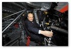 :: Pulse para Ampliar :: El presidente Montilla ha querido conocer a fondo el puesto de pilotaje del SEAT León TDI WTCC
