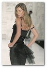 :: Pulse para Ampliar :: SãO PAULO FASHION WEEK: GISELE BüNDCHEN DESFILANDO PARA COLCCI