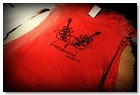 :: Pulse para Ampliar :: FRIDAY`S PROJECT PRESENTA LA PRIMERA COLECCIóN DE CAMISETAS "MUSIC & FAHION"
Javier Larrainzar
La guitarra y sus formas tan femeninas han inspirado a Larrainzar para crear un diseño evocador, simbolista y… sensual