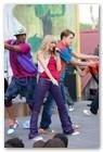:: Pulse para Ampliar :: HANNAH MONTANA: THE MOVIE: MILEY CYRUS (center)