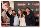 :: Pulse para Ampliar :: Premier en Barcelona de "Resacón en Las Vegas": Zach Galifianakis y Bradley Cooper con su acompañante en el centro