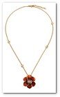 :: Pulse para Ampliar :: SEP09.- Colección Gardenia, de Carrera y Carrera (Enamel Yellow Gold Gardenia Pendant)