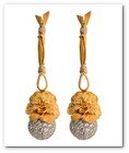 :: Pulse para Ampliar :: SEP09.- Colección Gardenia, de Carrera y Carrera (Yellow Gold & Diamonds Long Gardenia Earrings)