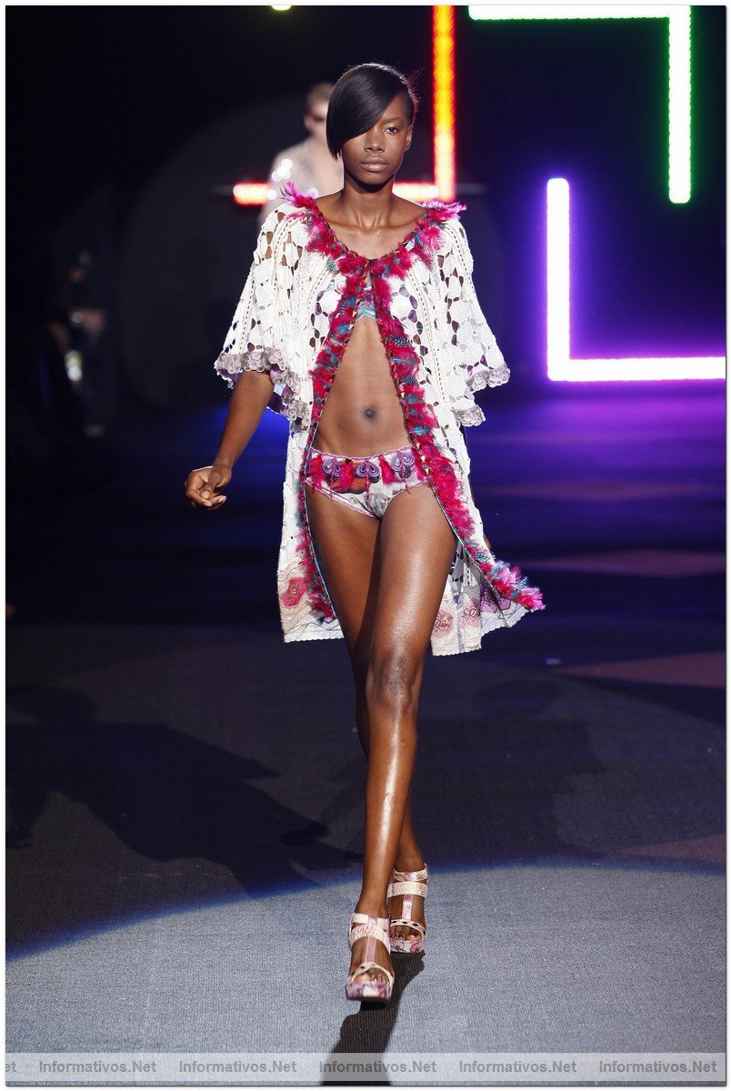 Custo Barcelona, desfile PV010, New York Fashion Week, 13 Septiembre 2009