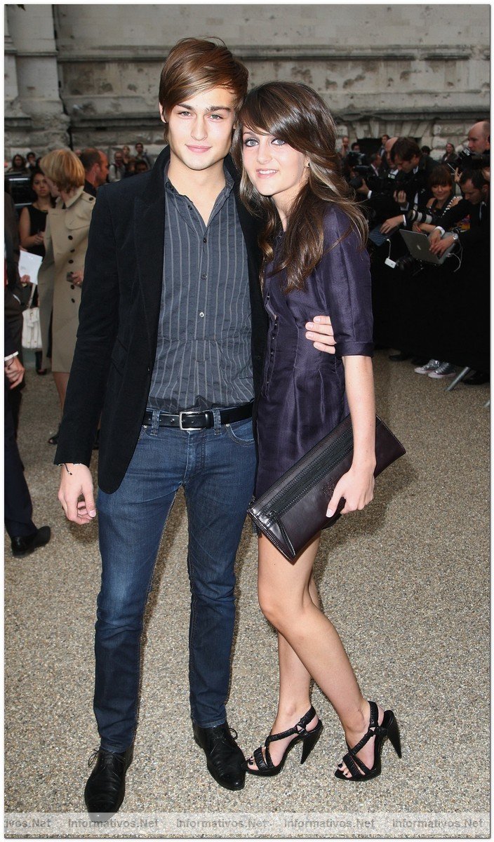Douglas Booth and girlfriend dressed in Burberry arrive at the Burberry Prorsum Spring/Summer 2010 Show