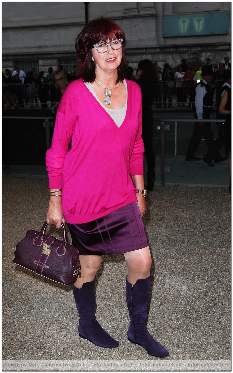 Janet Street-Porter arrives at the Burberry Prorsum Spring/Summer 2010 Show