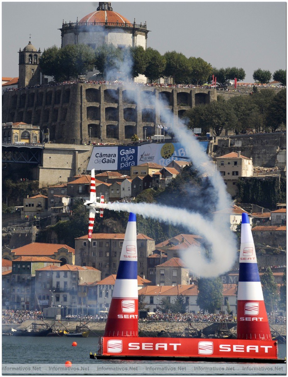 Britain's Paul Bonhomme in action to take first place in qualifying of the the fifth round of the 2009 Red Bull Air Race World Championship  in Porto, Portugal,  September 12  2009.
