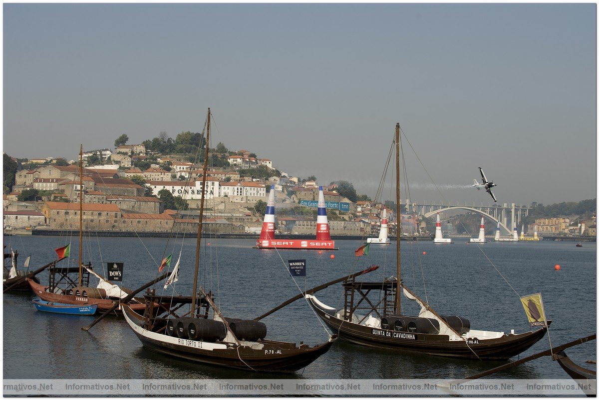 United States Pilot Mike Mangold during the second qualifying stage of the fifth round of the 2009 Red Bull Air Race World Championship  in Porto, Portugal,  September 12th,  2009.