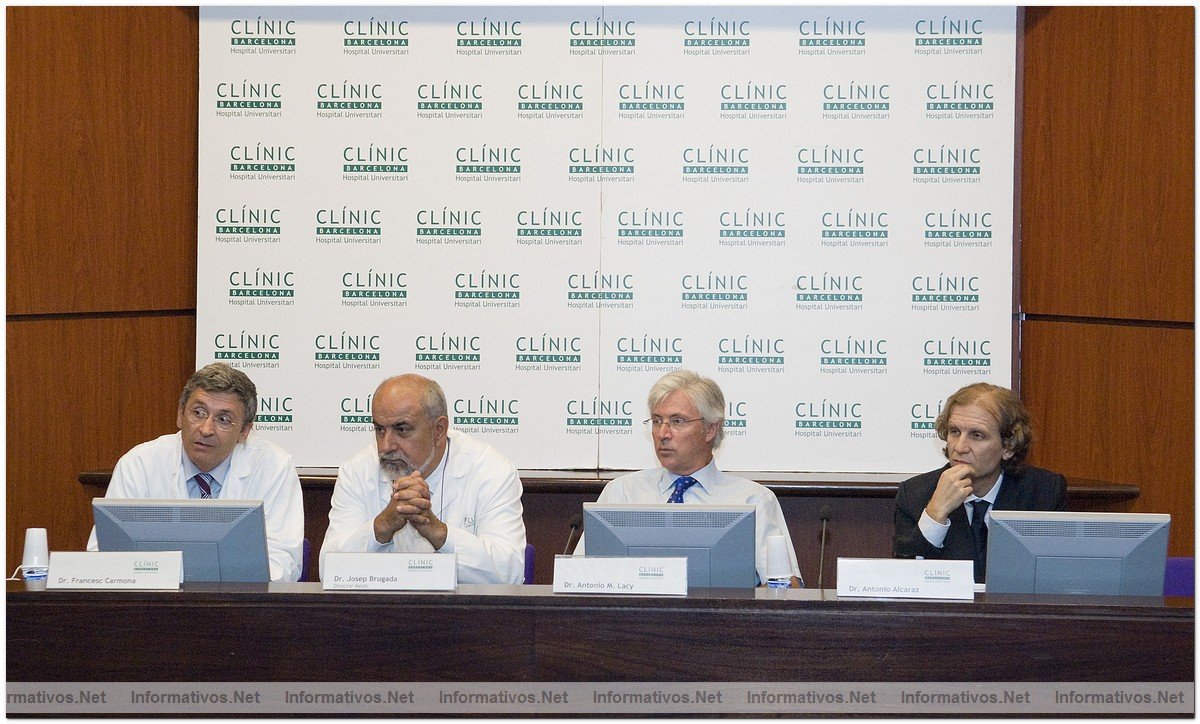 Dr. Francesc Carmona, jefe del servicio de ginecologa, Dr. Josep Brugada, director mdico del Hospital Clnic, Dr. Antonio M de Lacy, jefe del servicio de gastroenterologa y Dr. Antonio Alcaraz, jefe del servicio de Urologa del Clnic
