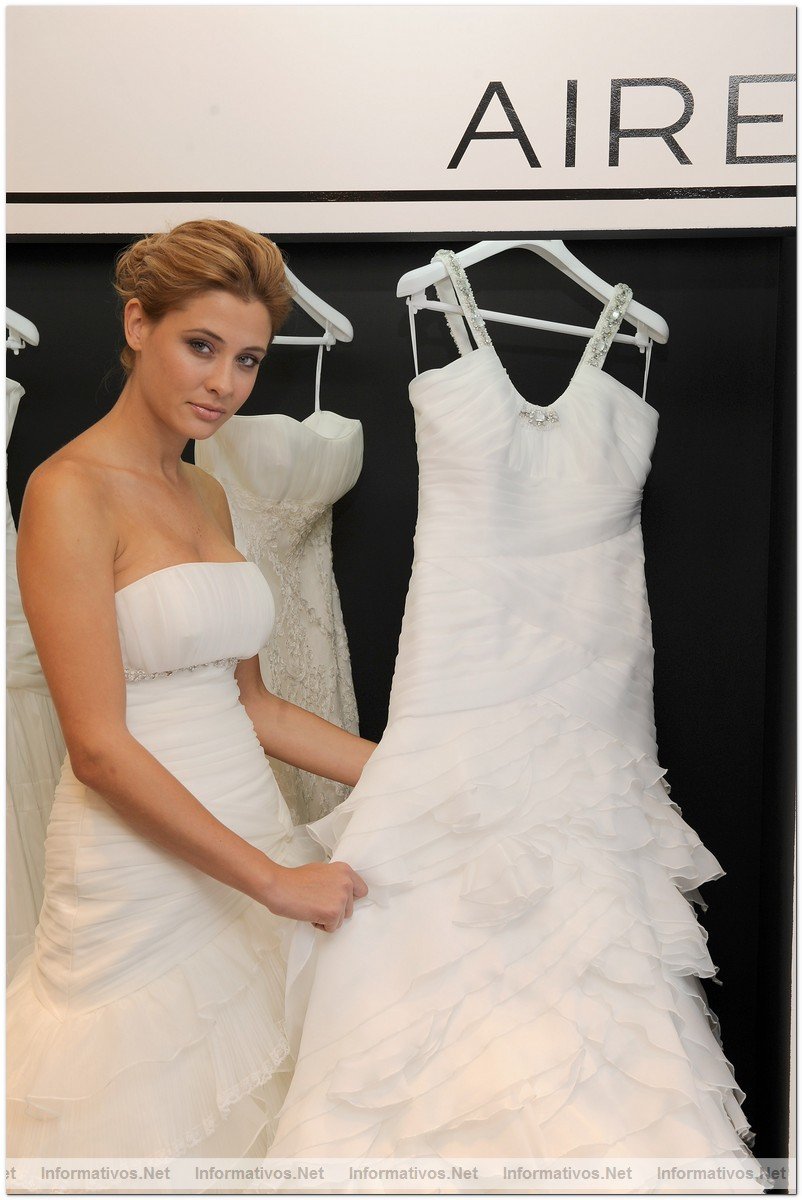 Inaguracion de tienda Aire en Alcala de Henares con Elizabeth Reyes