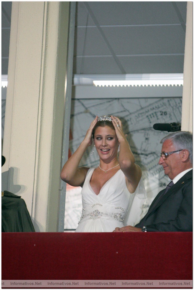 Elisabeth Reyes, ha sido coronada Reina del Cava 2009 en Sant Sadurn