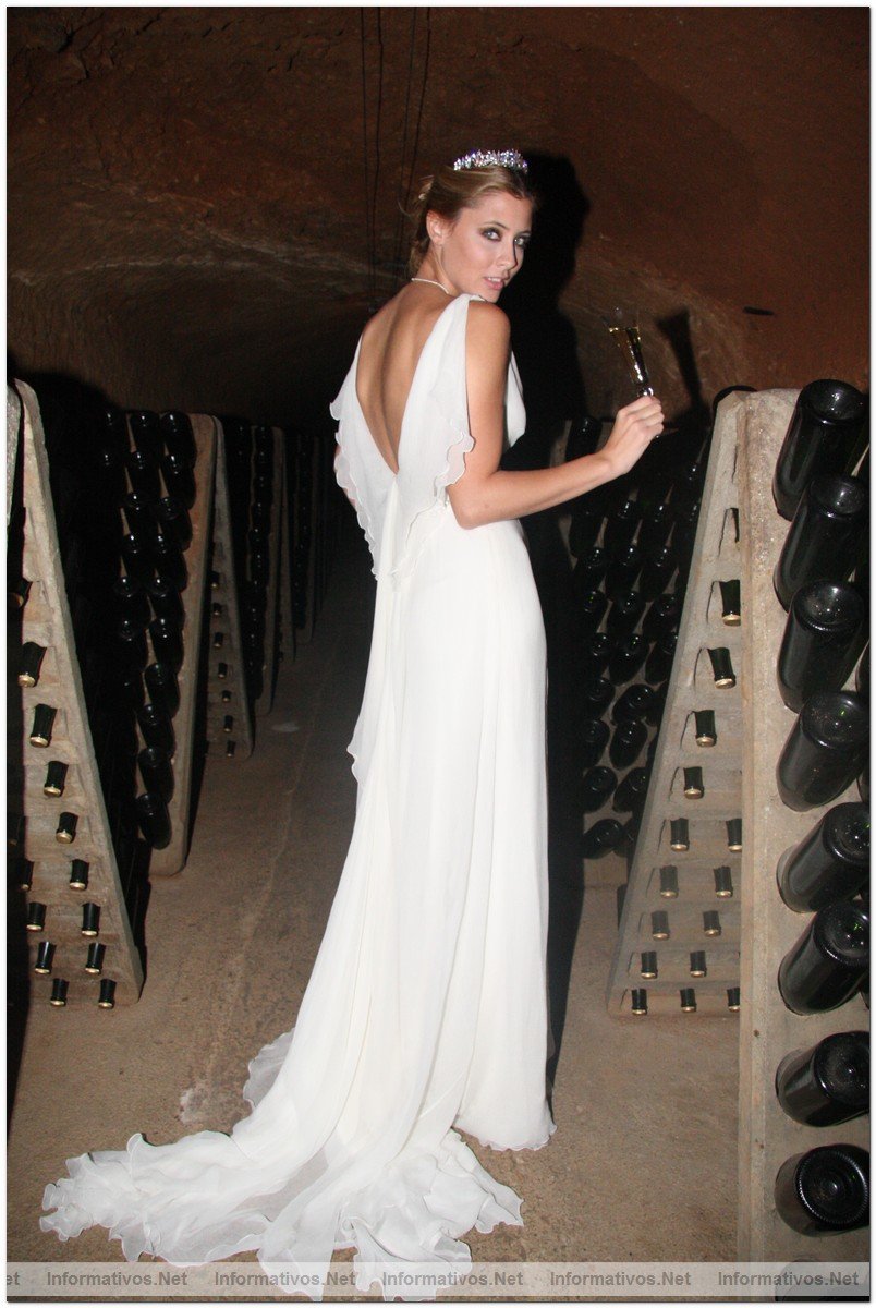 Elisabeth Reyes, ha sido coronada Reina del Cava 2009 en Sant Sadurn