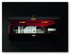 :: Pulse para Ampliar :: Bacardi presenta una edición limitada de su histórica botella, presentada en exclusivas cajas de madera individuales. PVP recomendado: 40 €.