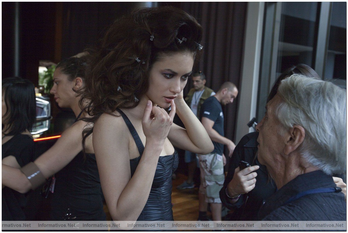 Making of del Calendario Campari 2010 con Olga Kurylenko.

Outfit: La Perla e La Perla prt-a-porter - Jewellery: Vhernier - Location : Bulgari Hotel di Milano