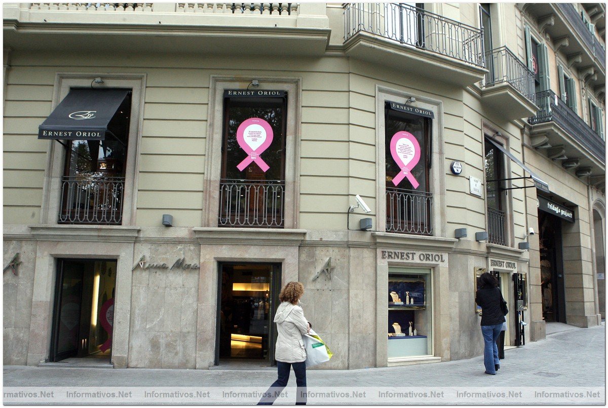 BCN, 19OCT09.- Semana Internacional de la Lucha contra el Cncer de Mama en Barcelona (por FERO)
 Numerosos establecimientos de P de Gracia se han acogido a la iniciativa de FERO