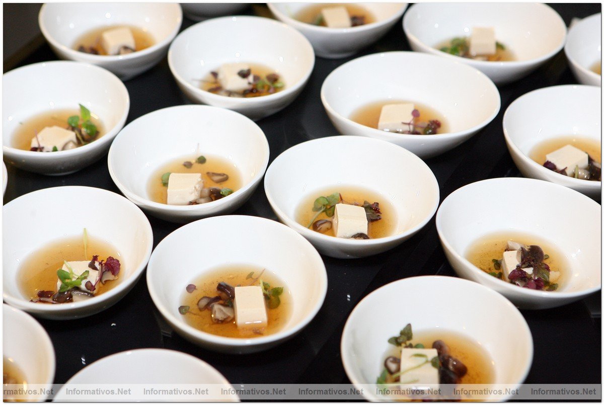 Sant Pol de Mar, 19OCT09.- 20 Aniversario Rte. Sant Pau de Carme Ruscalleda. "Caldo amb Tofu" de Yamada Sousho