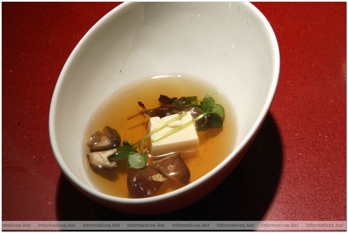 Sant Pol de Mar, 19OCT09.- 20 Aniversario Rte. Sant Pau de Carme Ruscalleda. "Caldo amb Tofu" de Yamada Sousho