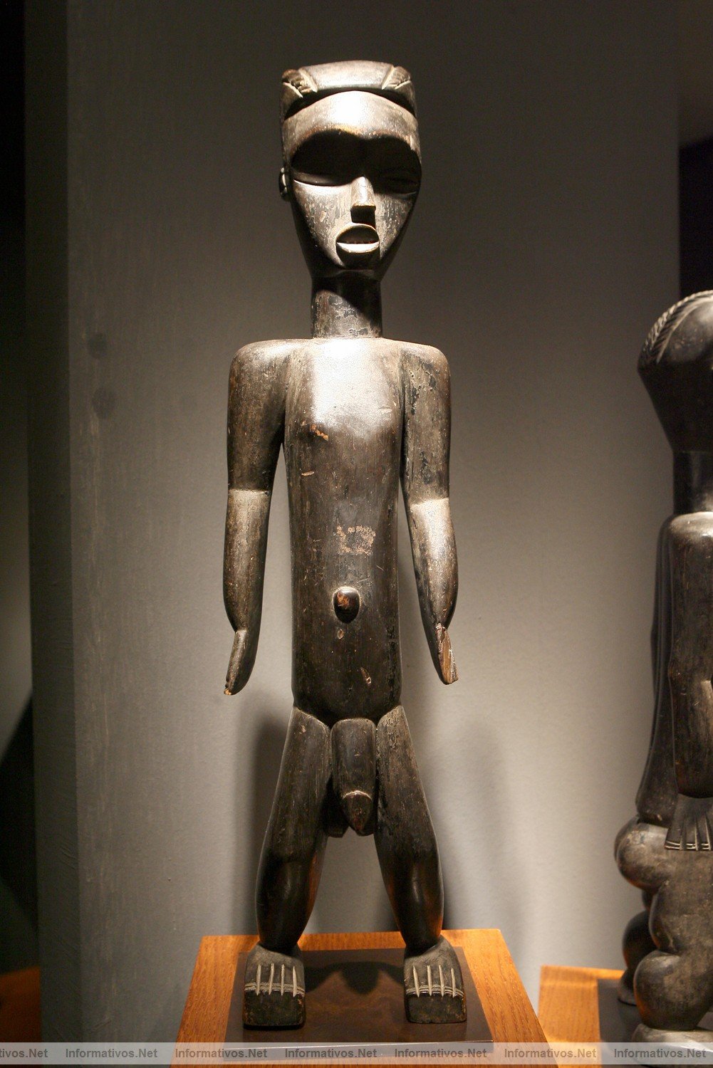 XVIII Saln de Arte y Antigedades de las  Drassanes Reials de Barcelona. Escultura Masculina de la etnia DAN de Costa de Marfil