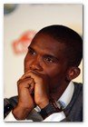 :: Pulse para Ampliar :: ETO'O IMPULSA LA CAMPAñA DE RECOGIDA DE ZAPATOS PARA áFRICA