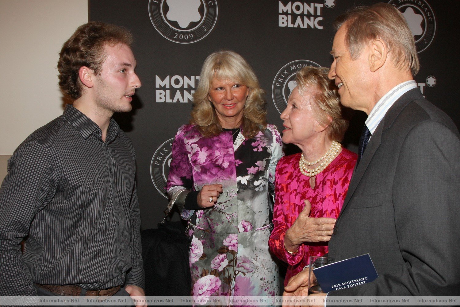 Premio Prix 2009 de Montblanc:  el joven pianista ruso, Nikolai Tokarev, Ingid Roosen, Pat York y Michael York