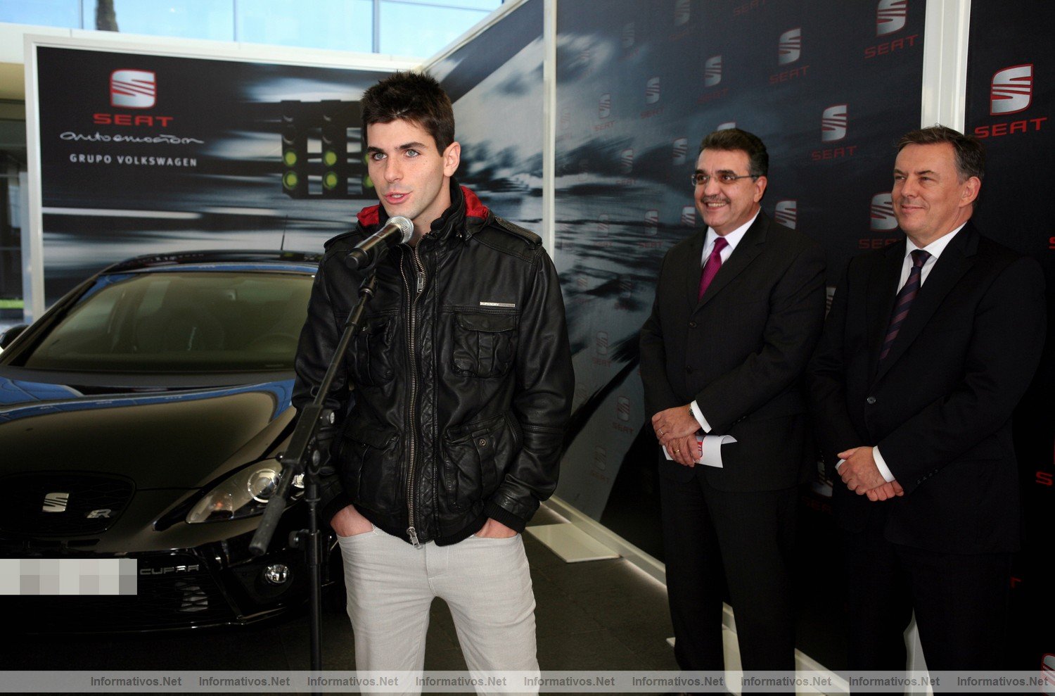Jaime Alguersuari, Dr.Francisco Javier Garca Sanz, presidente del Consejo de Administracin de SEAT y James Muir, presidente de SEAT