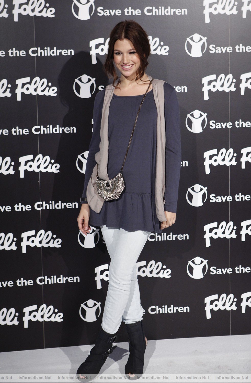 Mad 09NOV09 | FolliFollie & Save the Children: Ursula Corbero