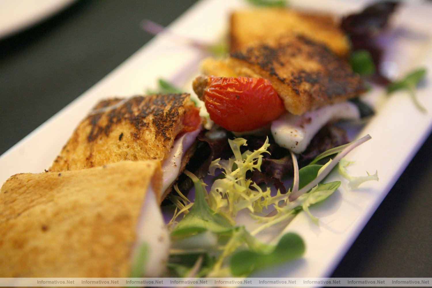 Novedades culinarias en el  B Lounge, del hotel Barcel Raval. Sandwich mixto a la italiana