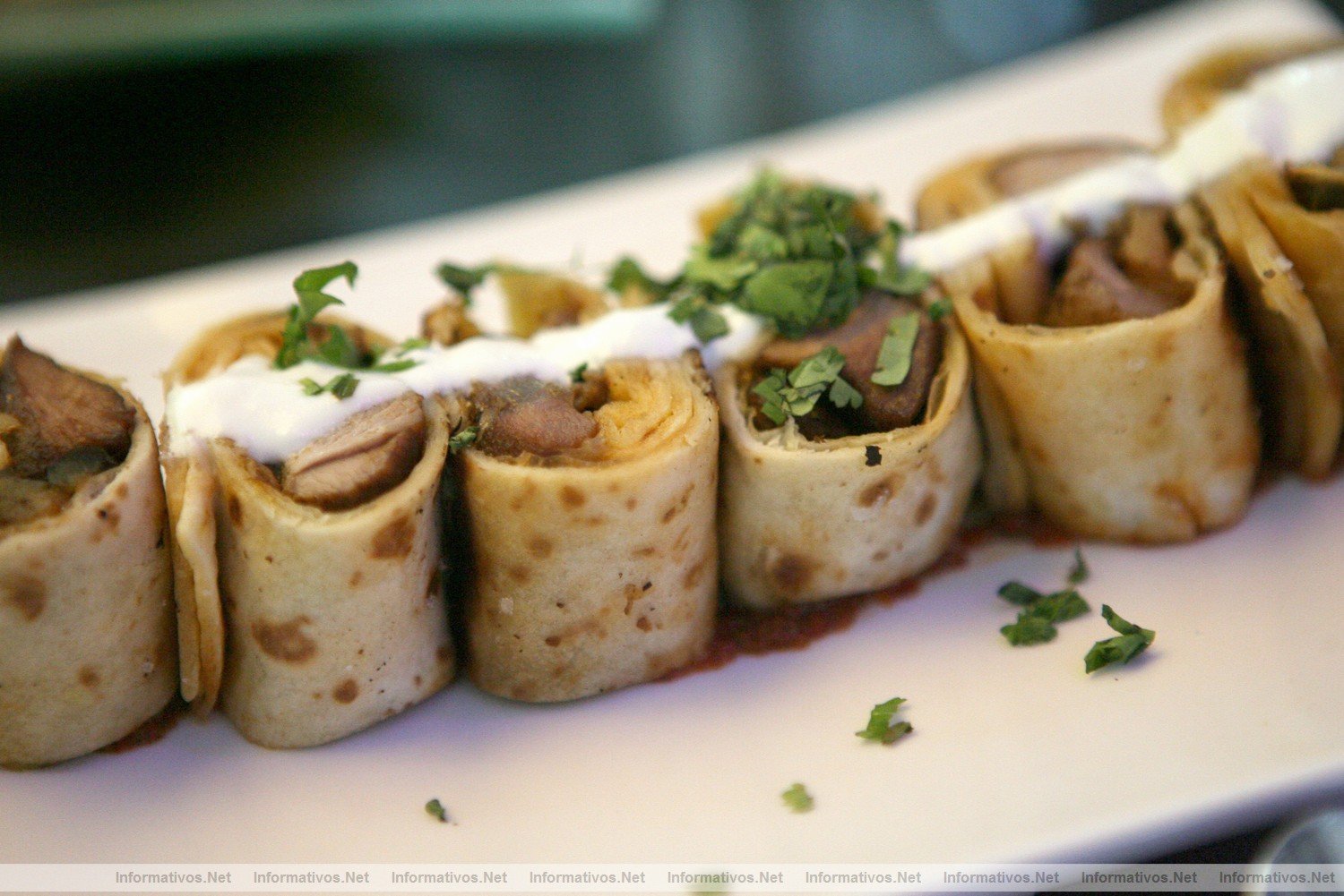 Novedades culinarias en el  B Lounge, del hotel Barcel Raval. Minis de kebab de cordero