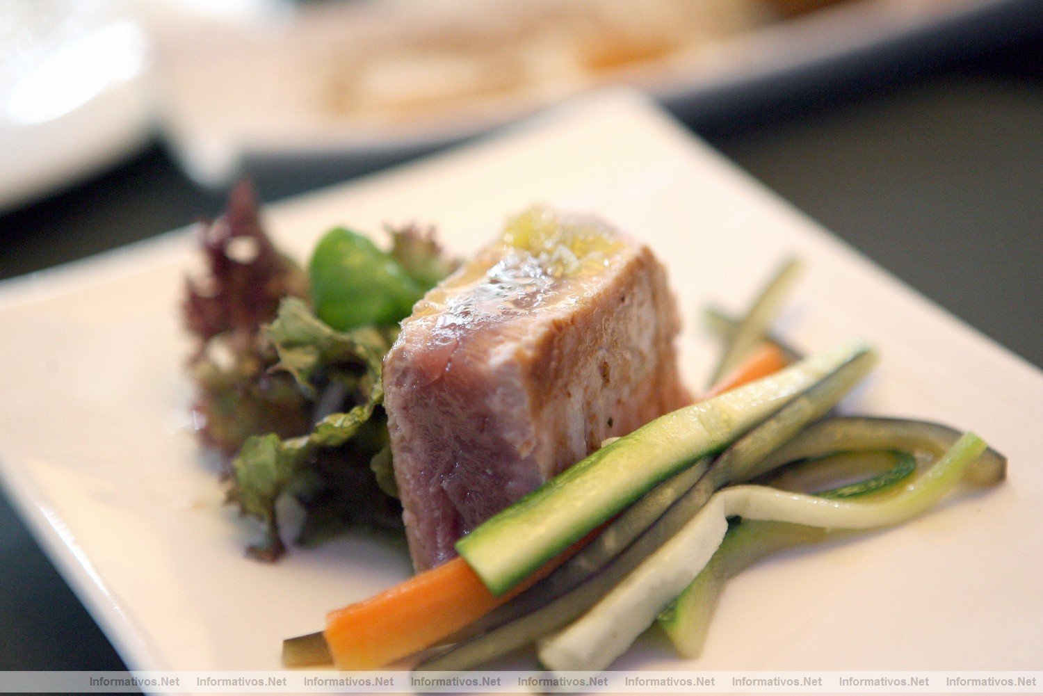 Novedades culinarias en el  B Lounge, del hotel Barcel Raval. Atn con verduritas