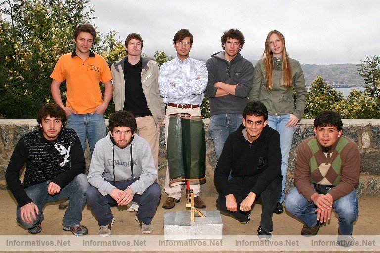 Ocho alumnos de la Universidad T�cnica Federico Santa Mar�a trabajan en el proyecto "Aerogenerador Savonius de giro Helicoidal"