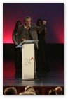 :: Pulse para Ampliar :: Premio al Mejor Actor a Gary Piquer en Mar del Plata por la película "Mal día para pescar"