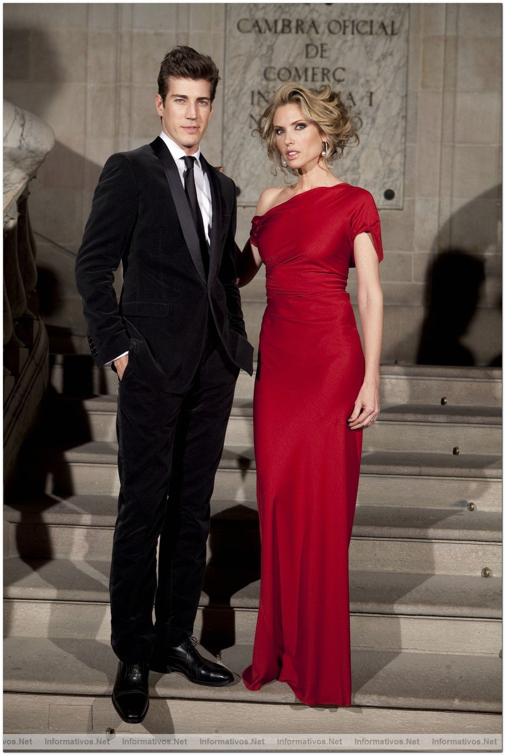 Premios Barcelona es Moda 09. Los presentadores:  Oriol Elcacho y Judit Masc.