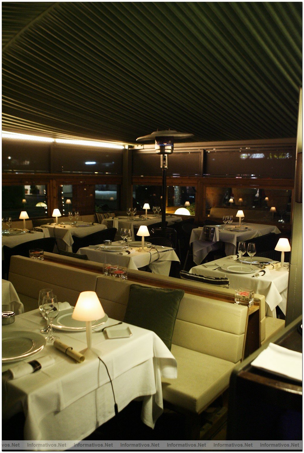 Restaurante 'Moll Oest' en el Puerto de Masnou (Barcelona)