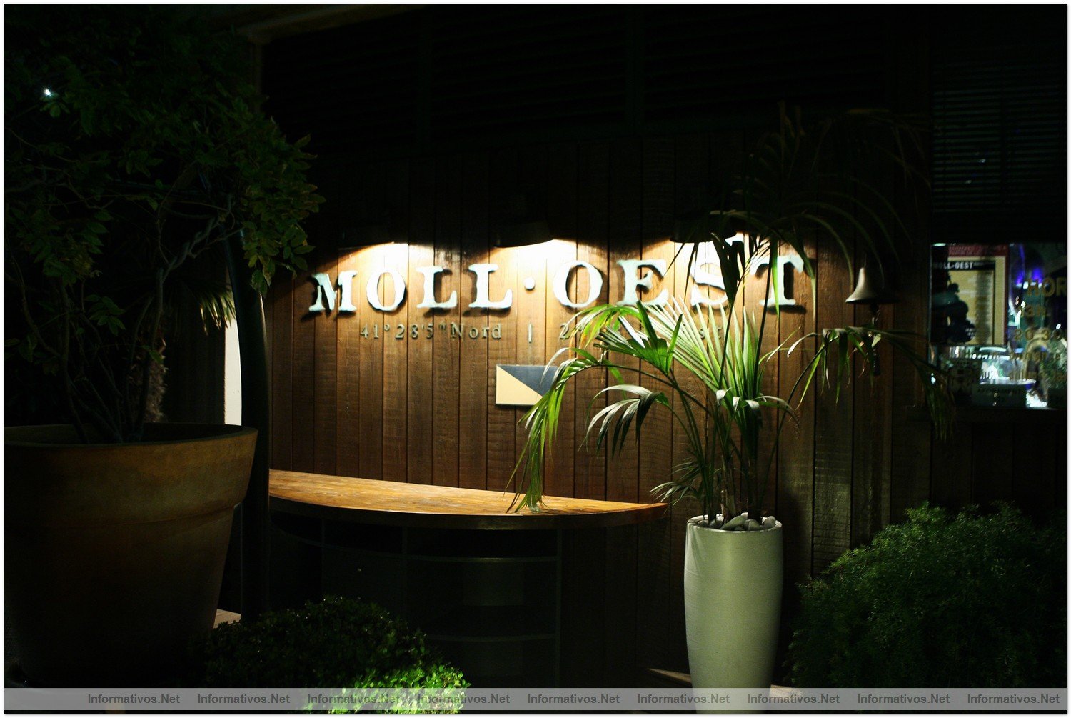 Restaurante 'Moll Oest' en el Puerto de Masnou (Barcelona)