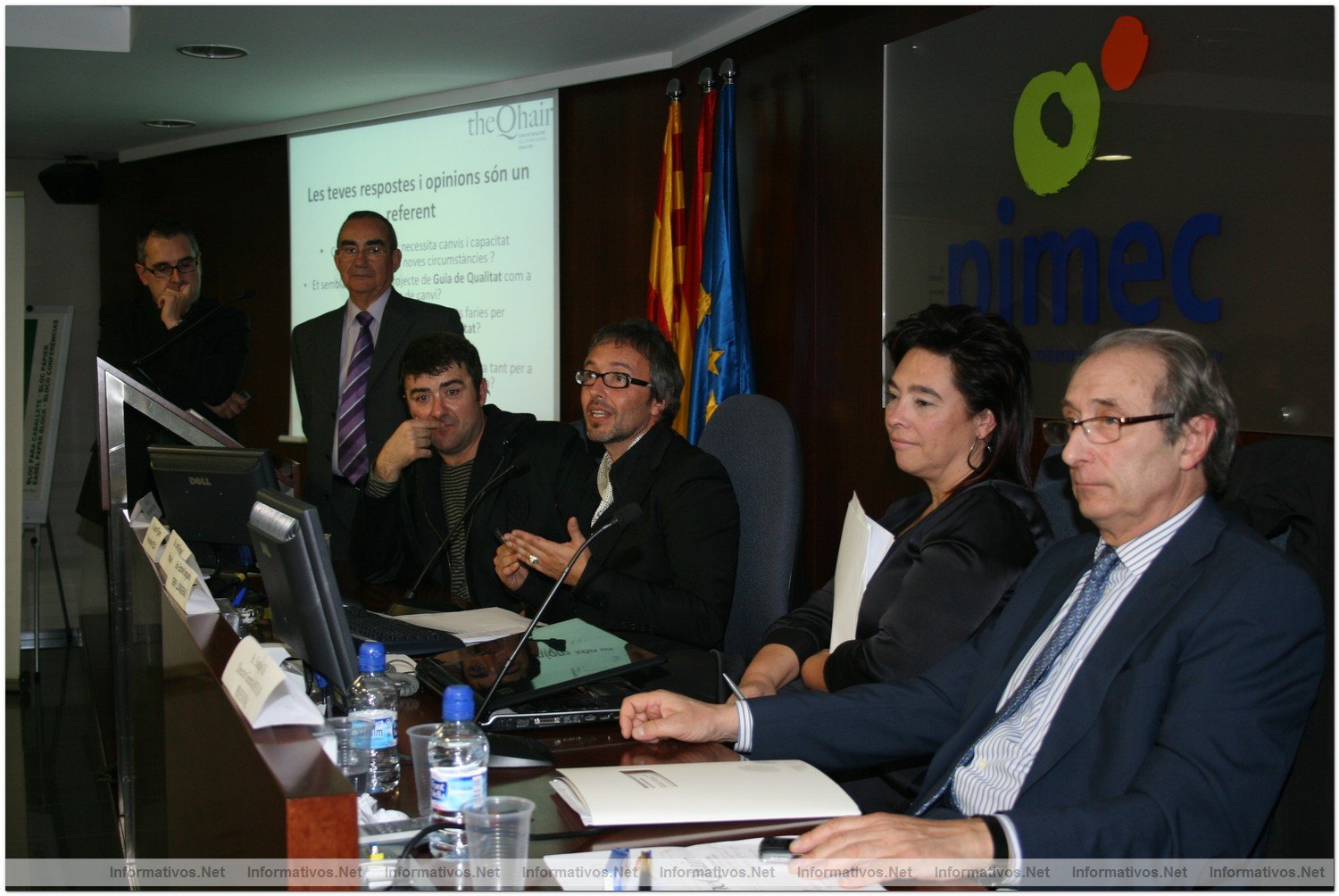 Los peluqueros catalanes preparan una Gua de Calidad de la Peluquera del Siglo XXI: Enric Calvo (Secretario Institucional de PIMEC Comercio), Esther Llongueras (Grupo Llongueras), Santiago Vila (Director General de Revlon Profesional), Josep Ma Figuera (Vice-Presidente de FEDCAT) y Albert Cataln (gerente de Cataln Perruquers) moderados por Pere Martnez y Ramn Caro