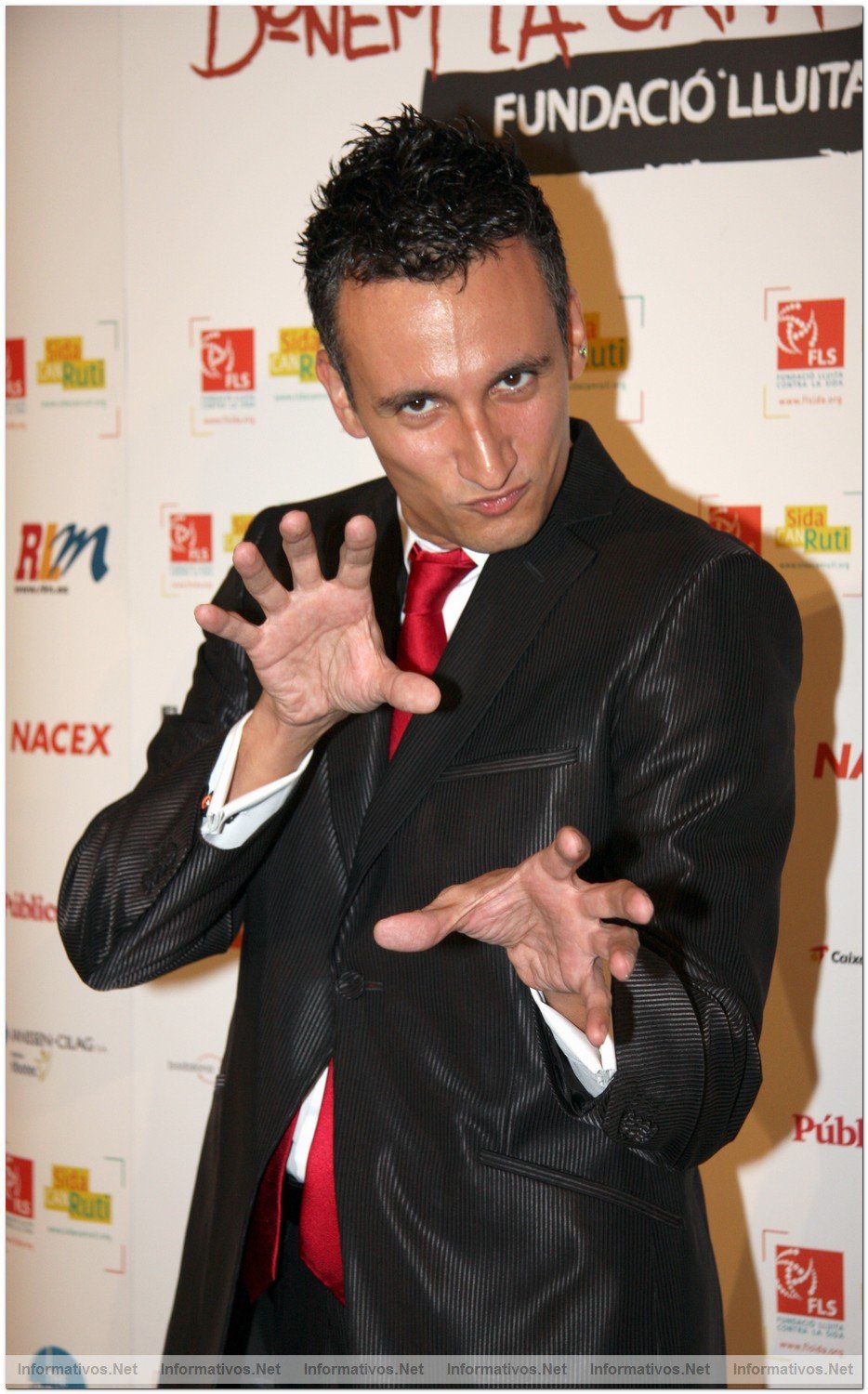 Concierto benfico "Demos la cara por el sida", promovido por la Fundacin Lucha contra el Sida: Mag Lari