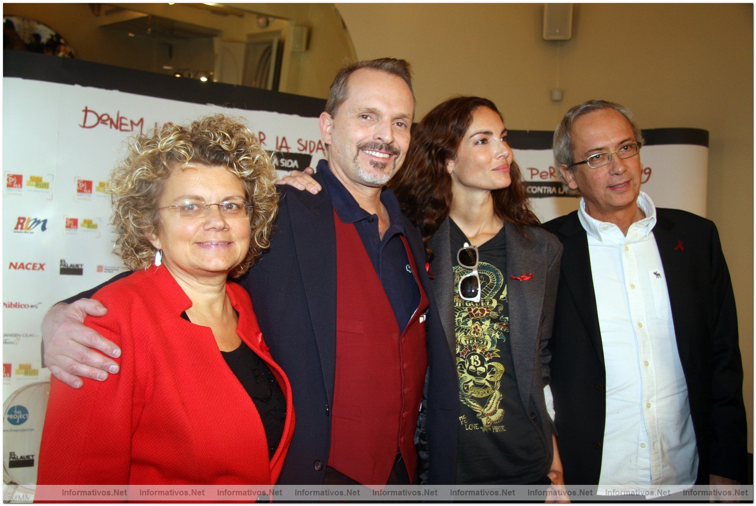 Concierto benfico "Demos la cara por el sida", promovido por la Fundacin Lucha contra el Sida: la Consellera de Salut de la Generalitat de Catalunya, Marina Geli, Miguel Bos, la modelo  Eugenia Silva y Dr. Bonaventura Clotet, presidente de la Fundacin Lucha contra el Sida
